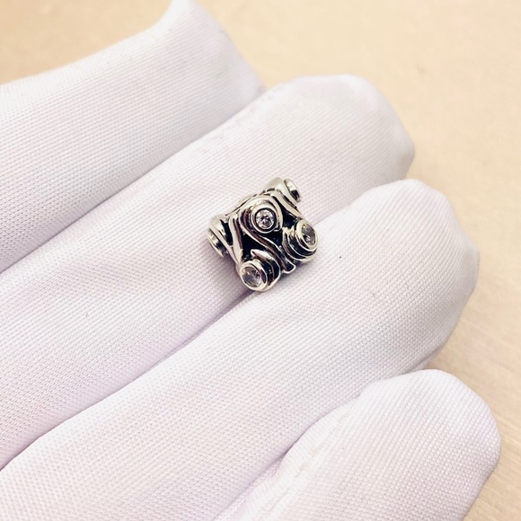 EUC Pandora 790369CZ Sterling Silver Ocean Wave Bead w/ Clear Zirconia Charm - Picture 4 of 10